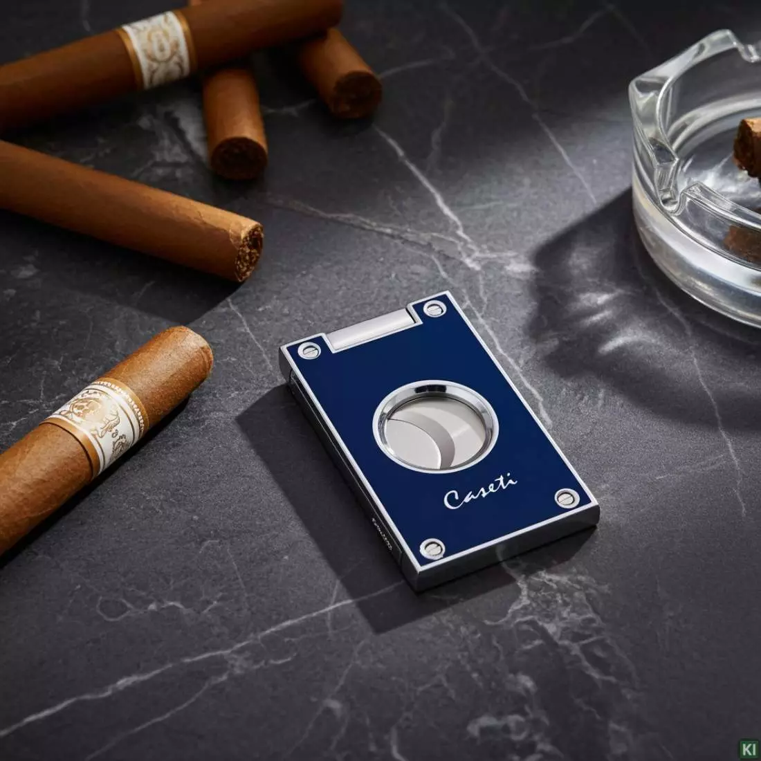 Produktbild: Caseti Paris Zigarrenschneider blau auf Marmor