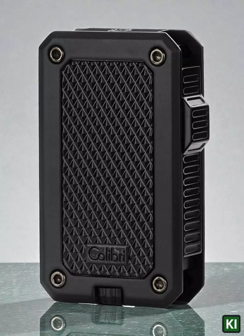 Produktbild: Colibri Rally schwarz Feuerzeug auf dem Tisch