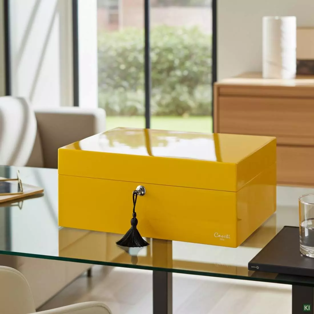 Produktbild: Humidor Caseti Paris gelb im Wohnzimmer