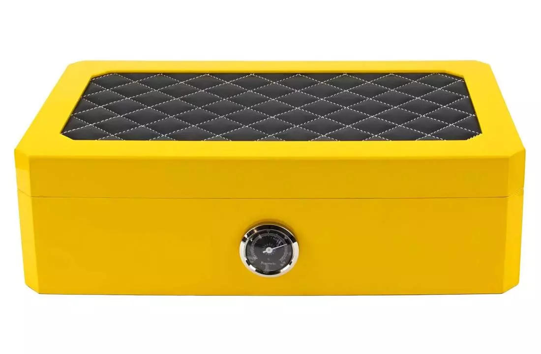 Produktbild: Humidor gelb Pianolack mit Leder schwarz vorne