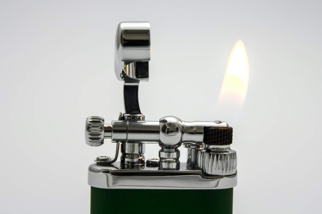 Produktbild: IM Corona Old Boy Pfeifenfeuerzeug chrom grün 64-3108