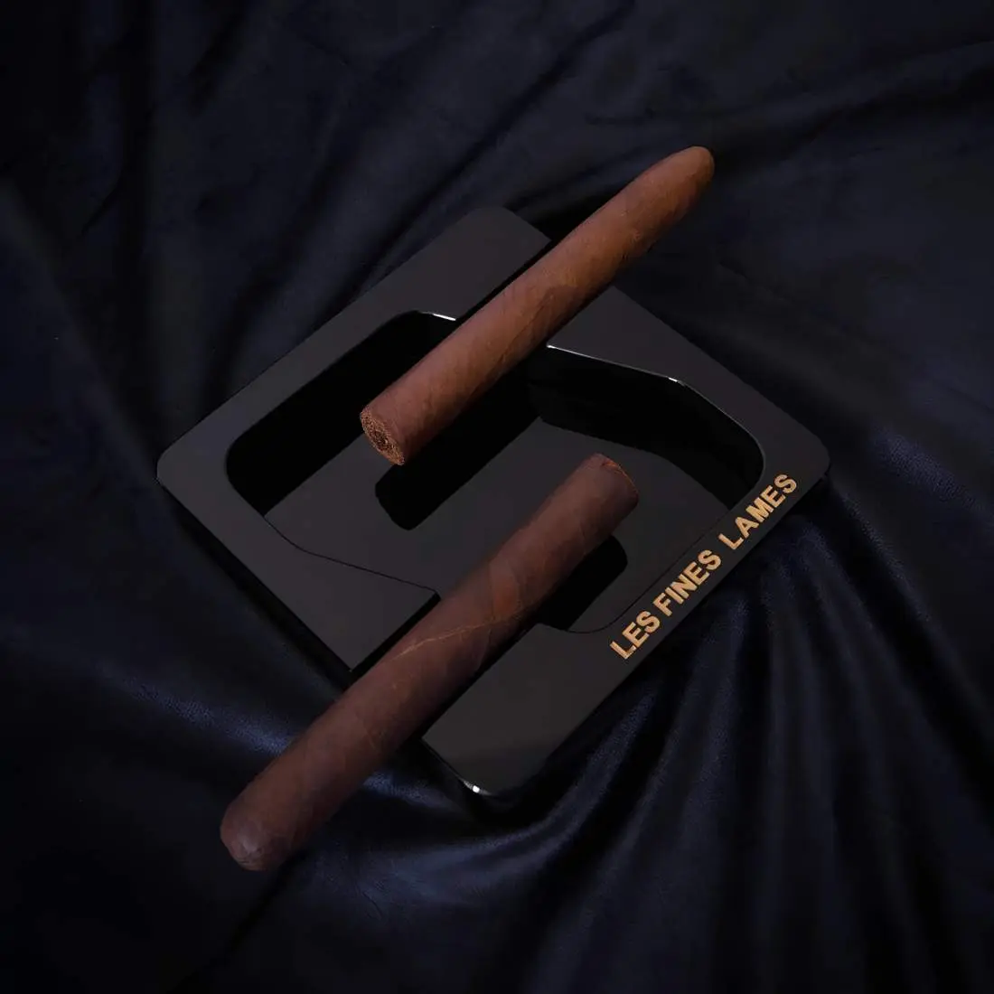 Produktbild: Les Fines Lames DYAD Black Obsidian voll belegt