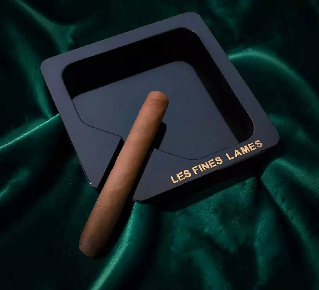 Produktbild: Les Fines Lames MONAD Black Obsidian belegt