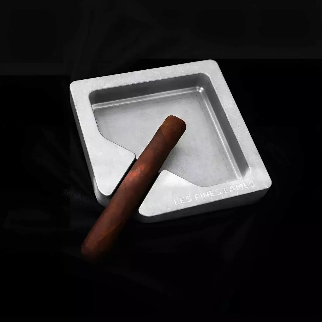 Produktbild: Lames MONAD RAW Aluminum Zigarrenascher belegt