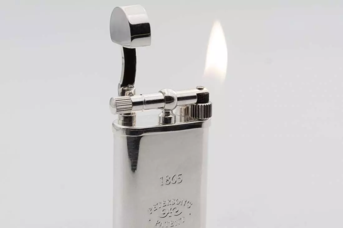 Produktbild: Peterson 160th Anniversary Silver Pfeifenfeuerzeug Flamme
