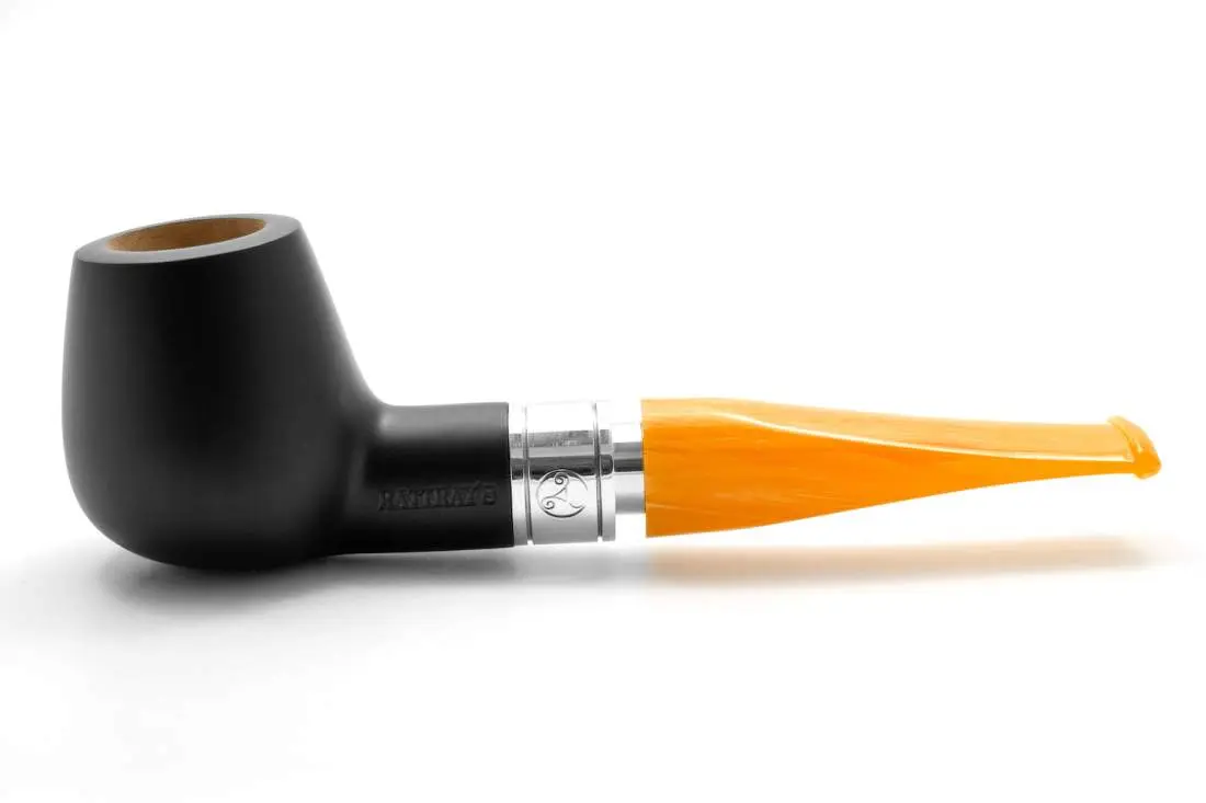 Produktbild: Rattray's Monarch Black 18 Yellow Straight Brandy - Seitenansicht