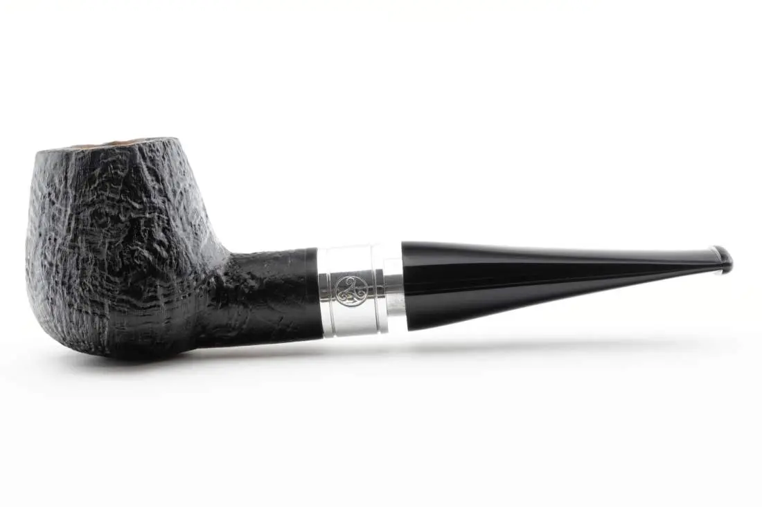 Produktbild: Rattray's Monarch Sandblast Black 18 Black Straight Brandy - Seitenansicht