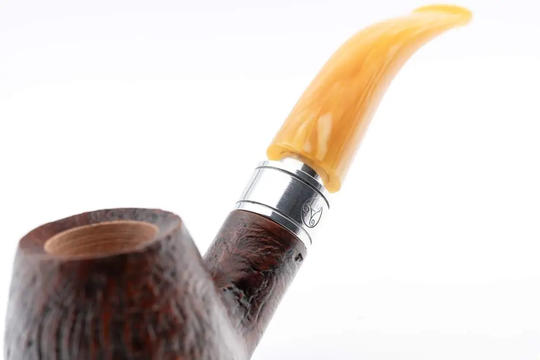 Produktbild: Rattray's Monarch Sandblast Brown 4 Yellow Half-Bent Diplomat - Detailansicht