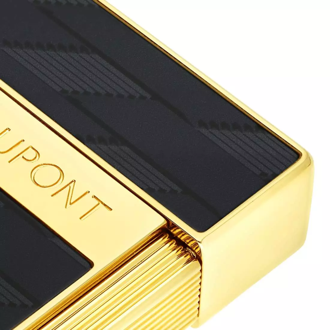 Artikelbild: S.T. Dupont Biggy Monogramm schwarz gold Feuerzeug Ausschnitt Produktbild: S.T. Dupont Biggy Monogramm schwarz gold Feuerzeug Ausschnitt