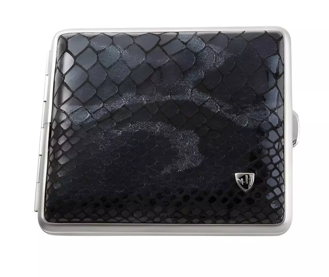 Produktbild: Zigarettenetui vom Hofe Leder Schlange schwarz mit Chromrand 18er vorne