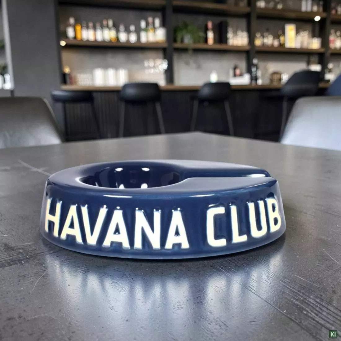 Produktbild: Havana Club Egoista Blue Zigarrenascher Szene