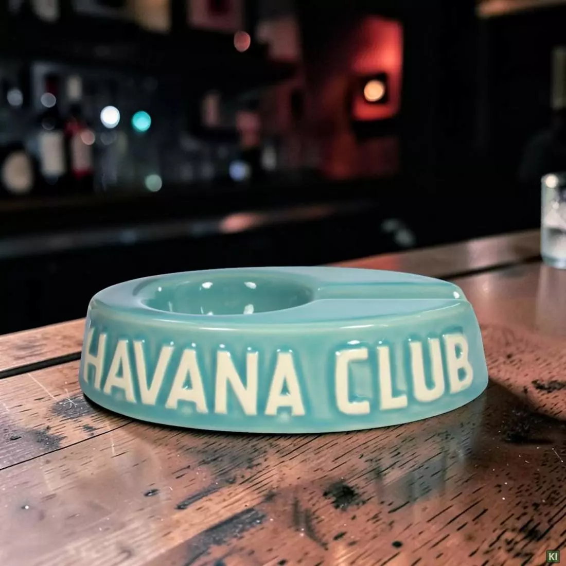 Produktbild: Havana Club Egoista Turquoise Zigarrenascher Szene