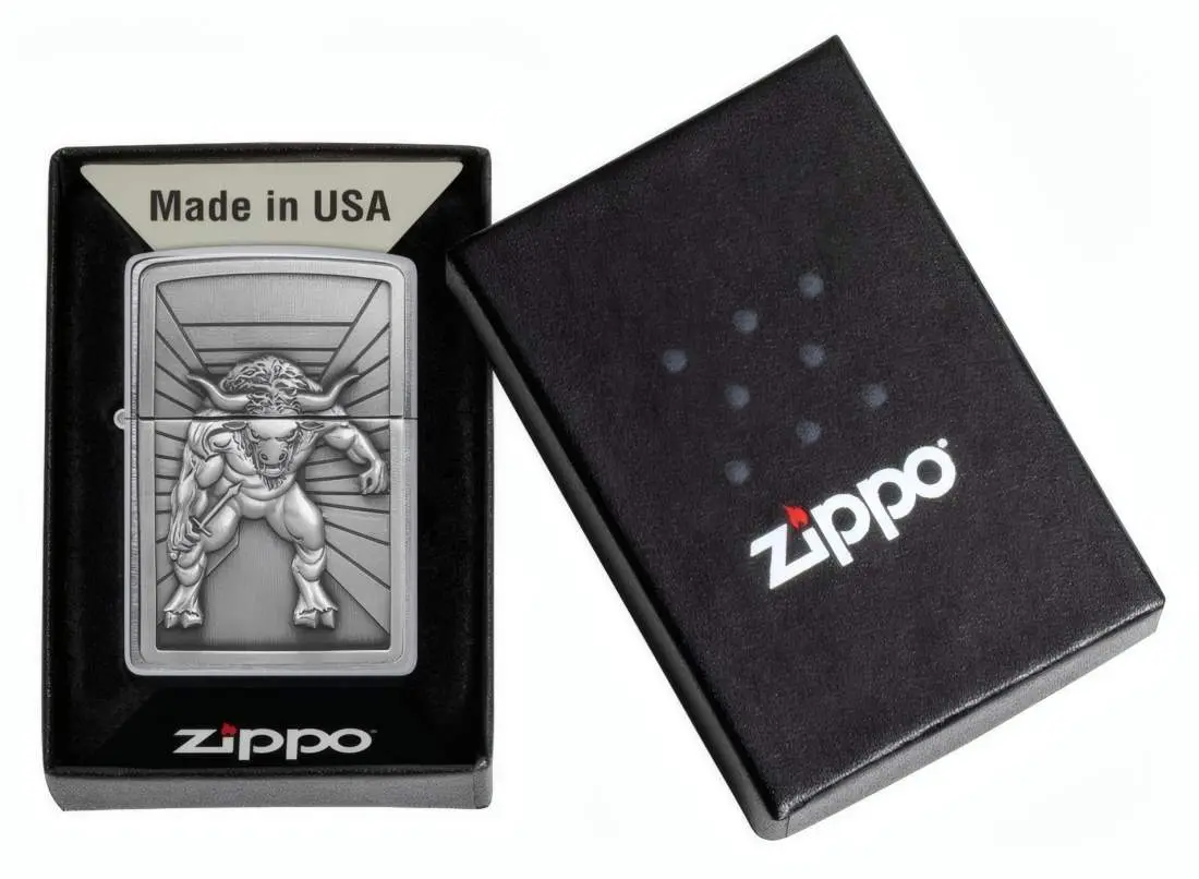 Produktbild: Zippo 2008234 Minotaur Brushed Chrome mit Minotaur-Emblem Verpackung