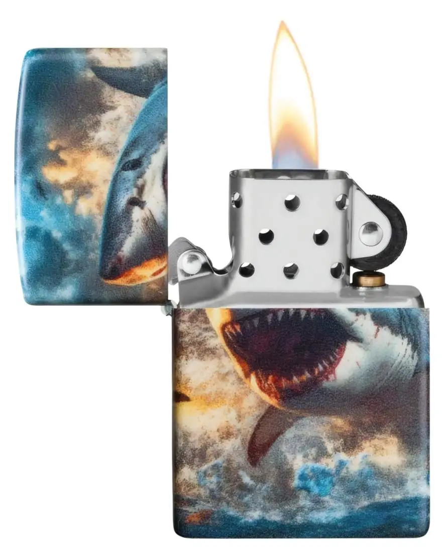 Produktbild: Zippo 60007819 Shark Jump Hai Angriff 540° Color offen mit Flamme