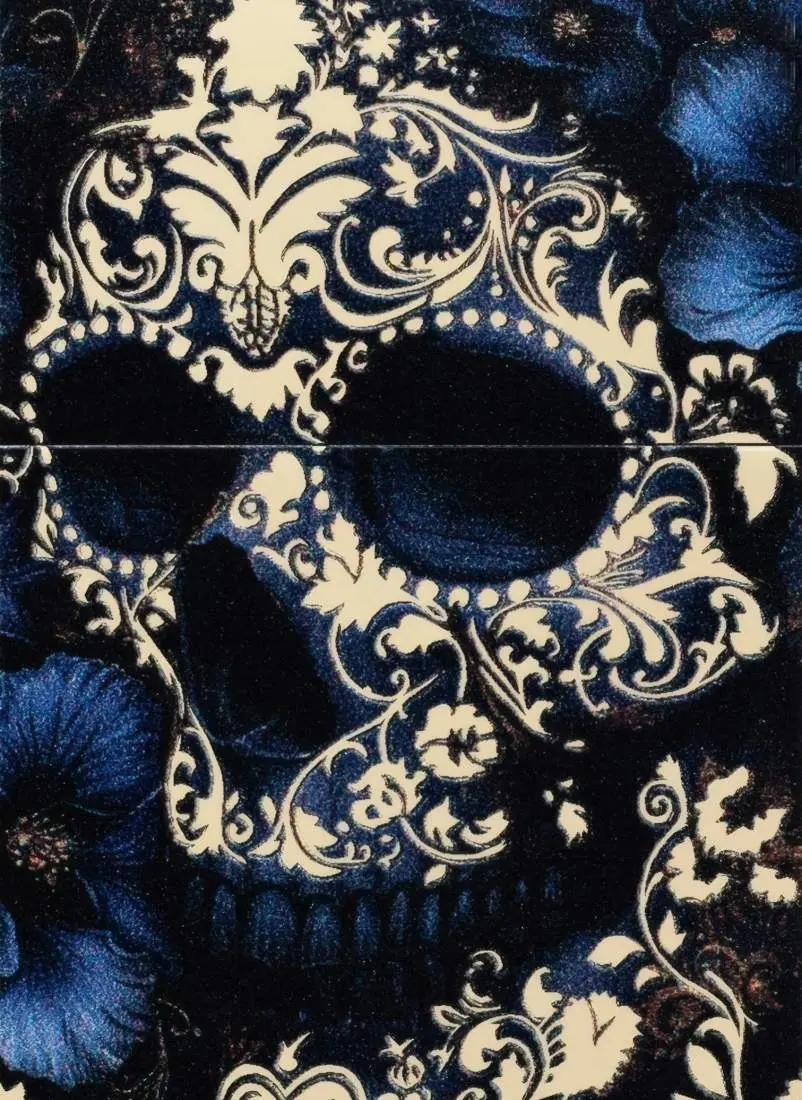 Produktbild: Zippo 60007900 Skull with Flowers Champagne Frontausschnitt