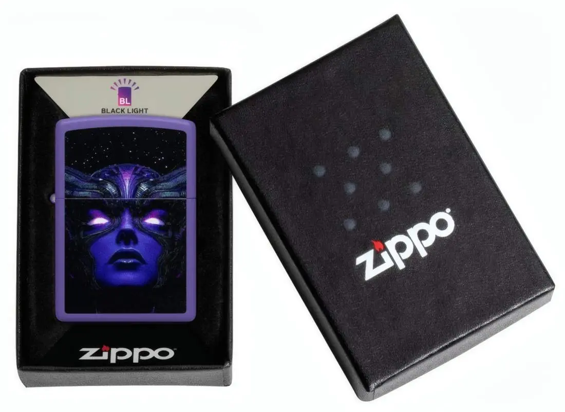 Produktbild: Zippo 60007916 Cyborg Woman Purple Matte Black Light Verpackung
