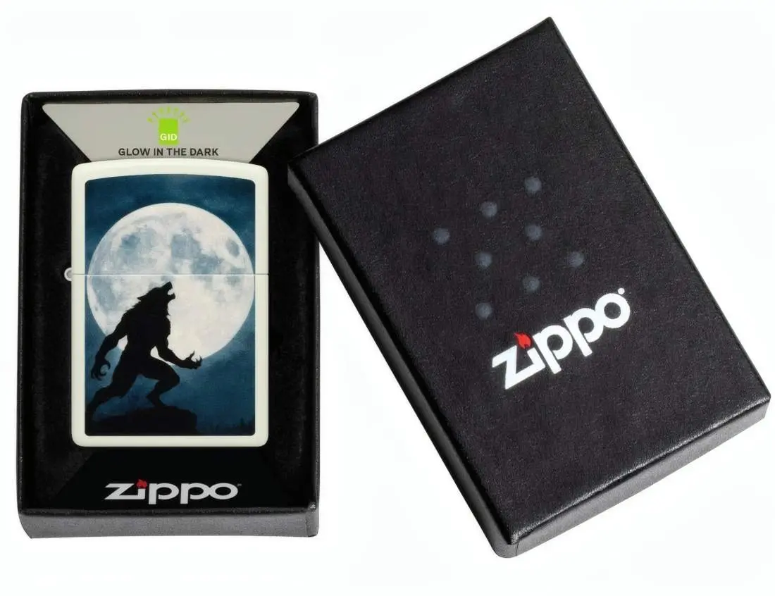 Produktbild: Zippo 60007919 Howling Werewolf Glow-in-the-Dark Green Verpackung